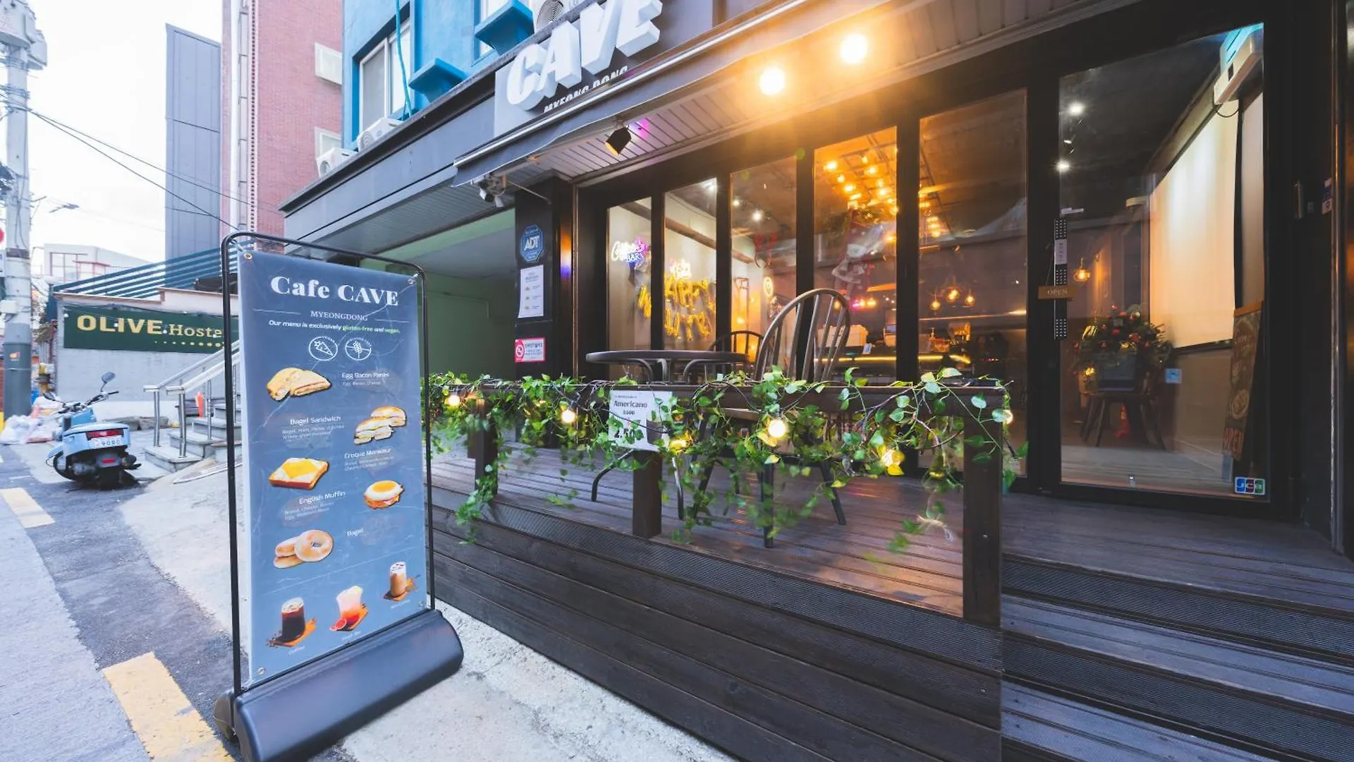 Cave Myeongdong Hostel Seoul