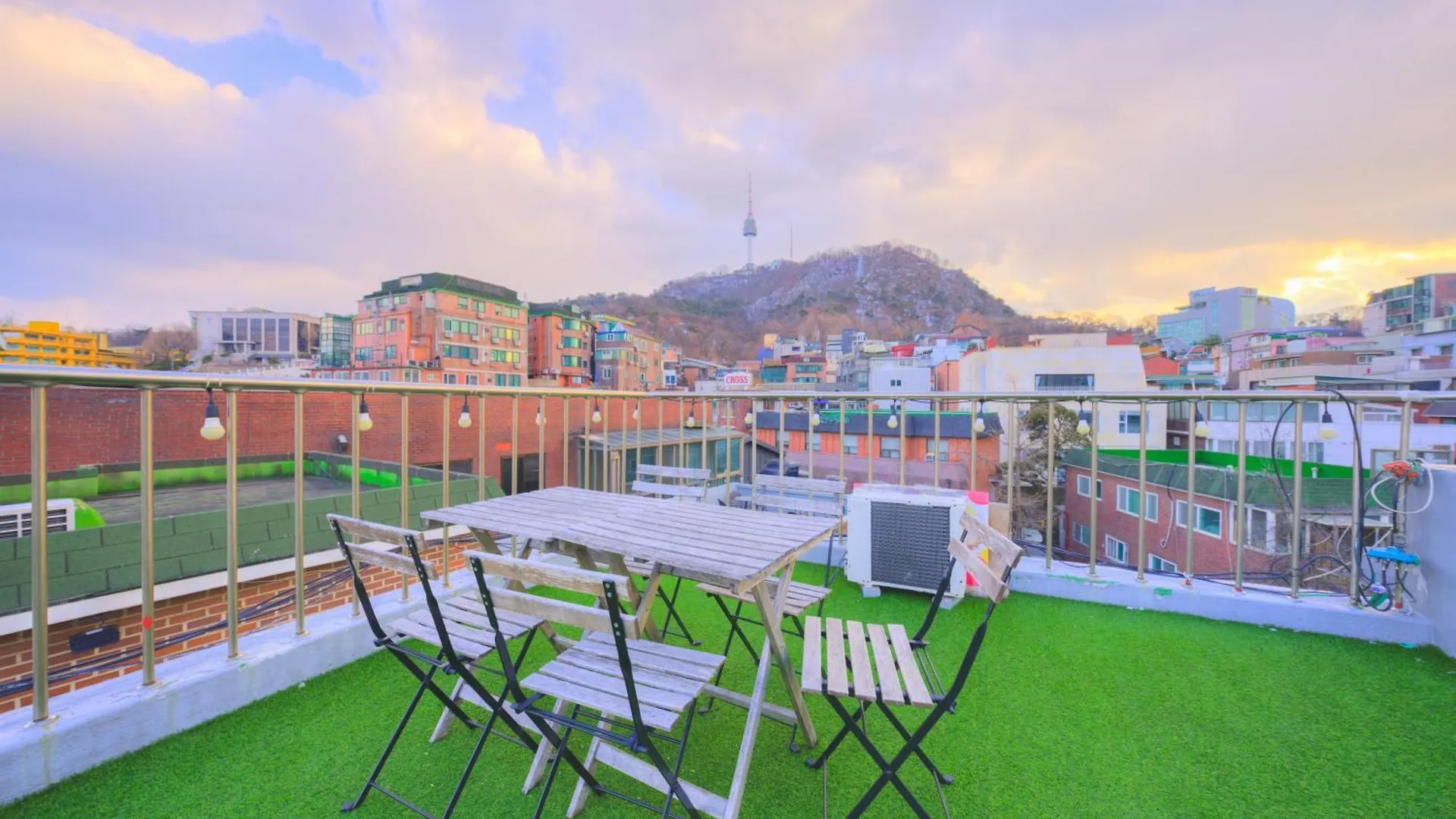 Cave Myeongdong Hostel Seoul