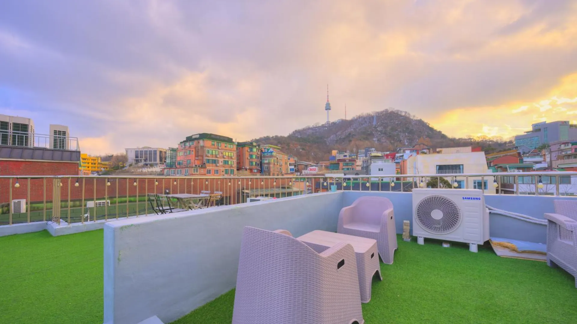 Cave Myeongdong Hostel Seoul