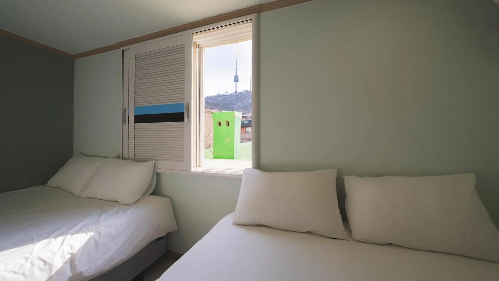 Cave Myeongdong Hostel Seoul