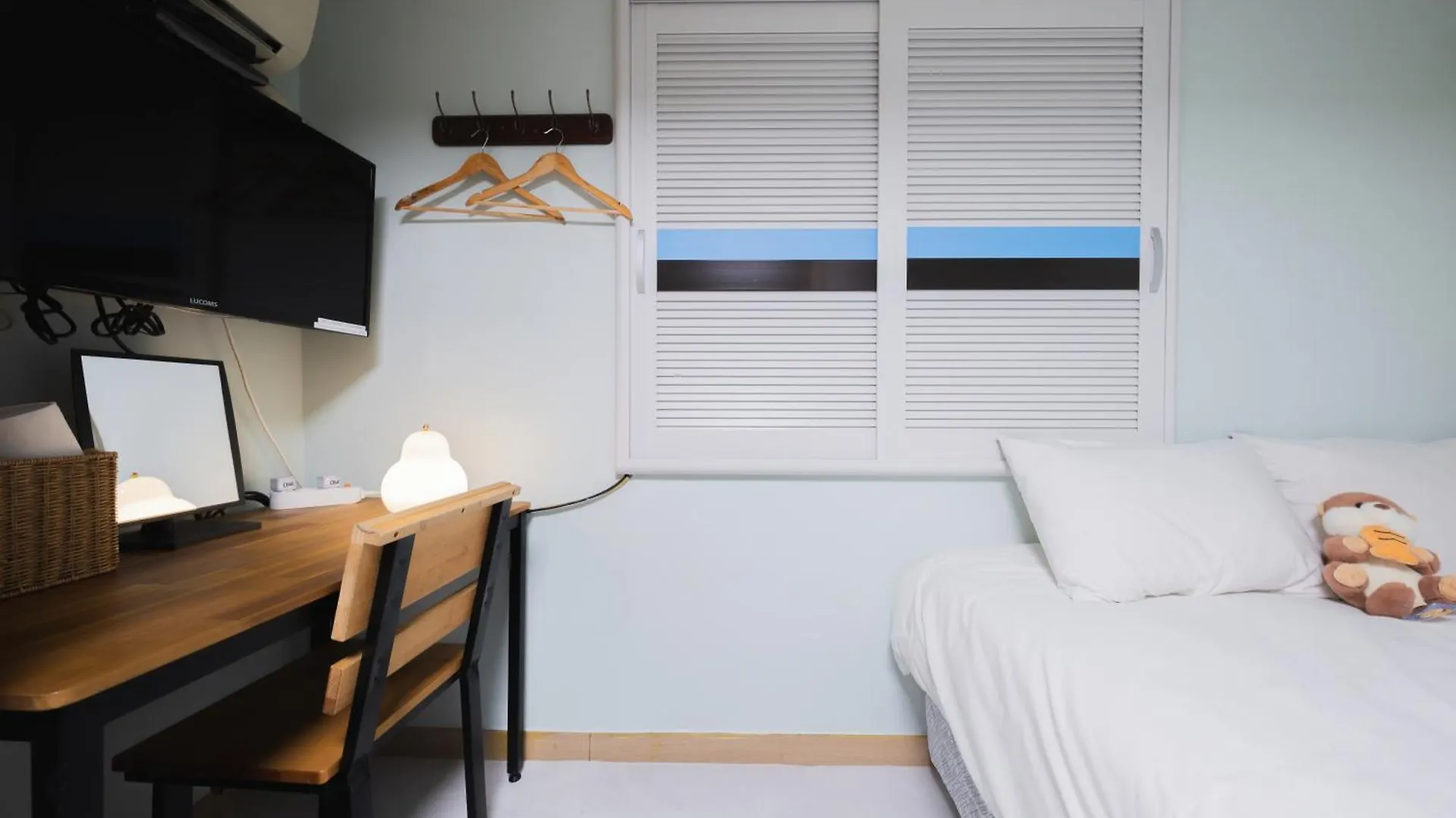 Cave Myeongdong Hostel Seoul