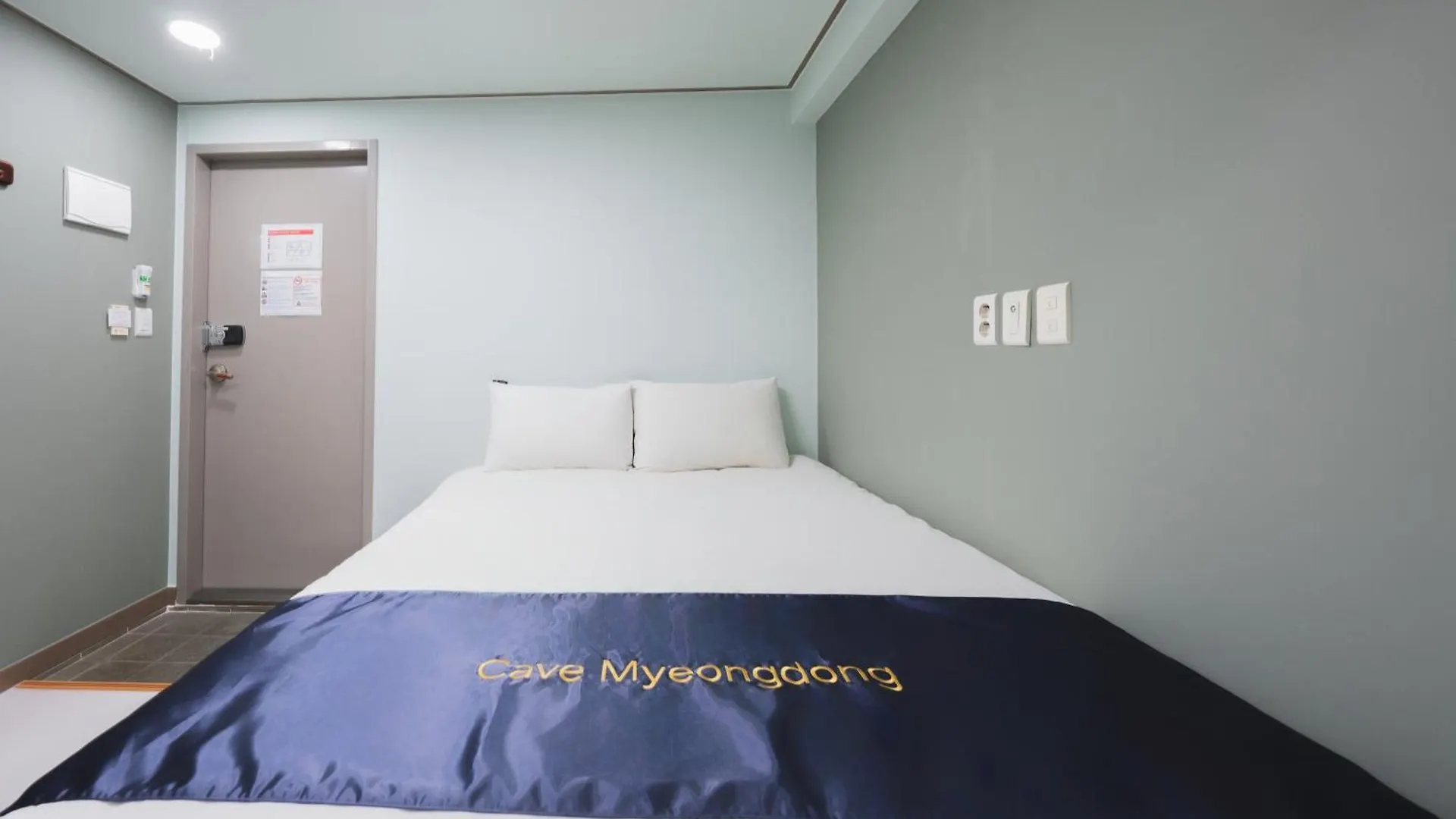 Cave Myeongdong Hostel Seoul