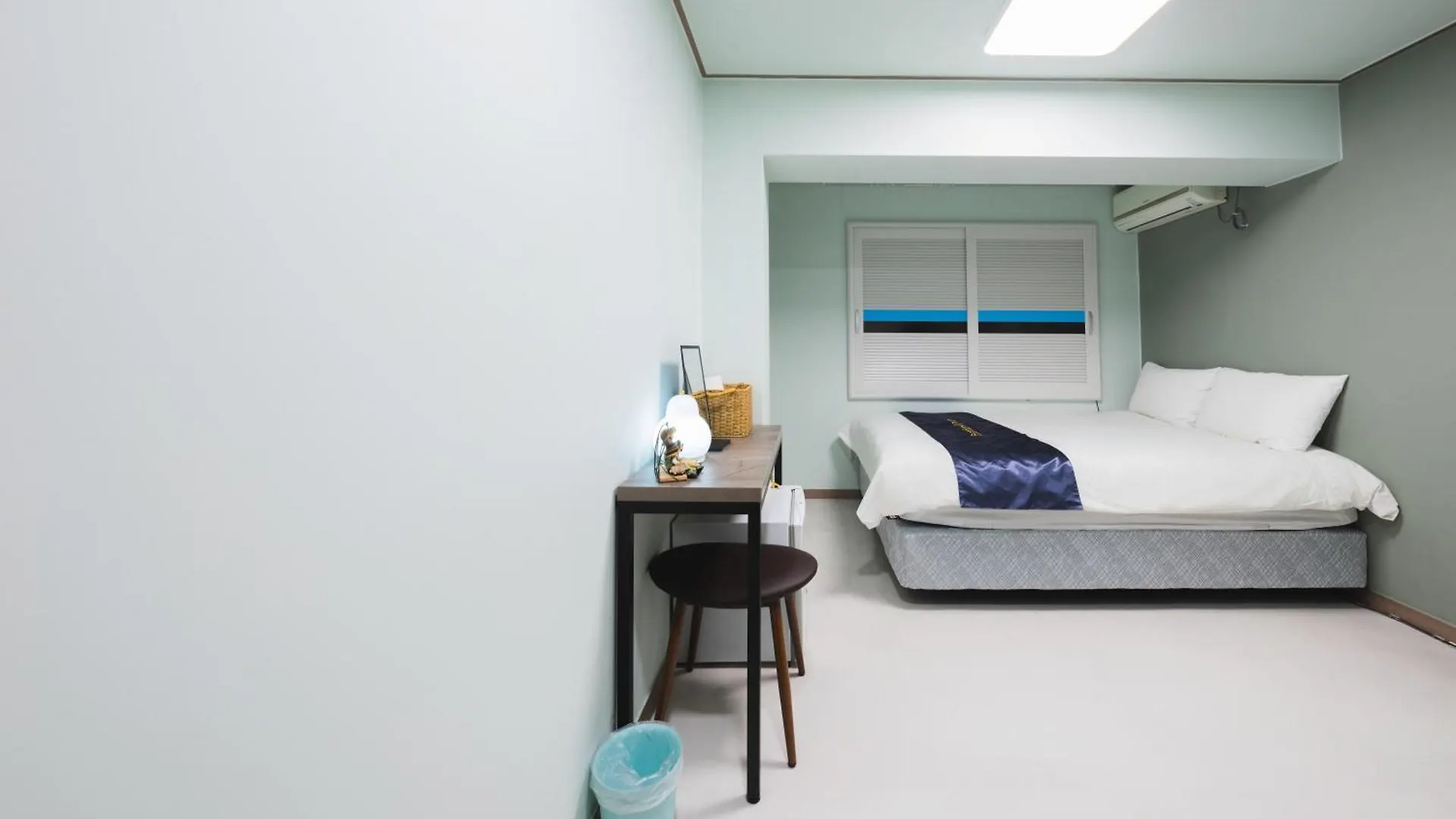 Cave Myeongdong Hostel Seoul