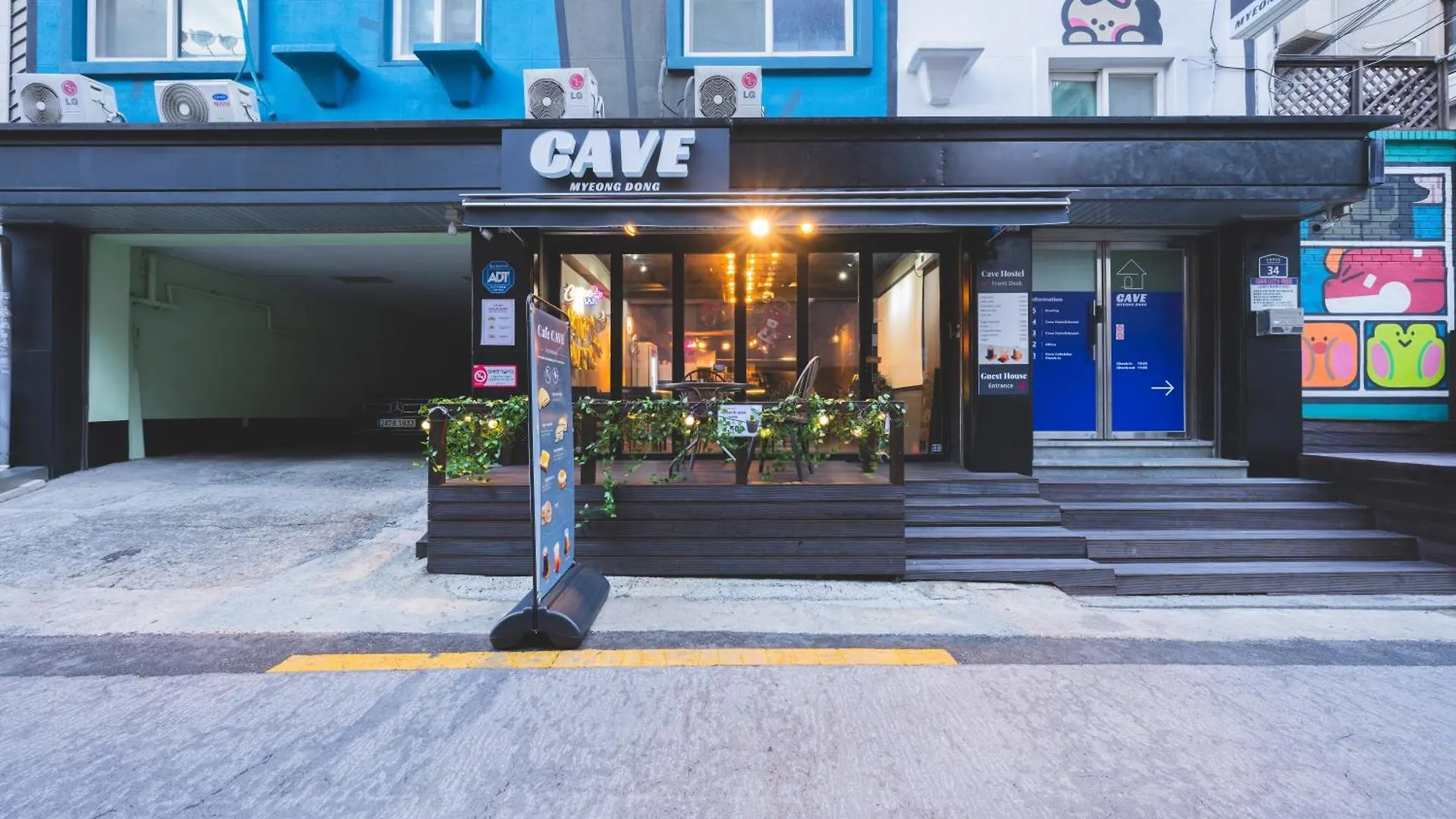 Cave Myeongdong Hostel Seoul South Korea