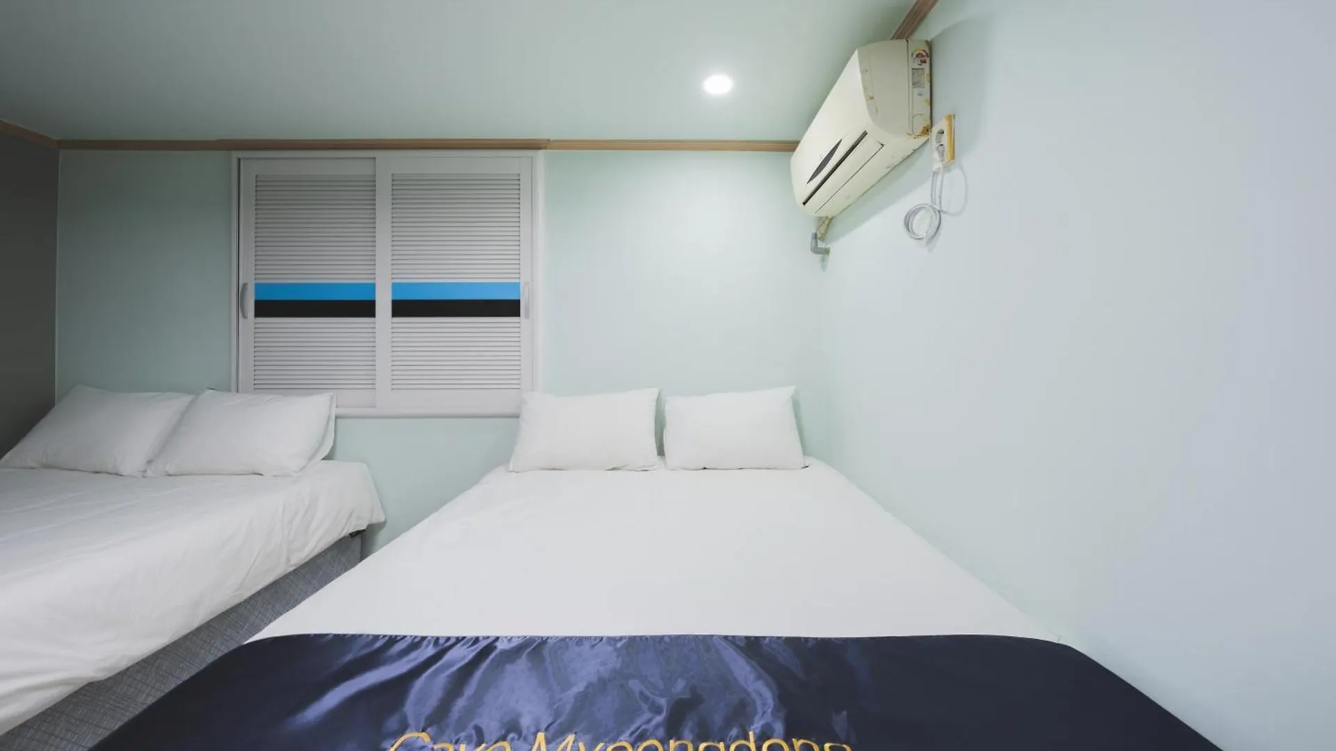 Cave Myeongdong Hostel Seoul