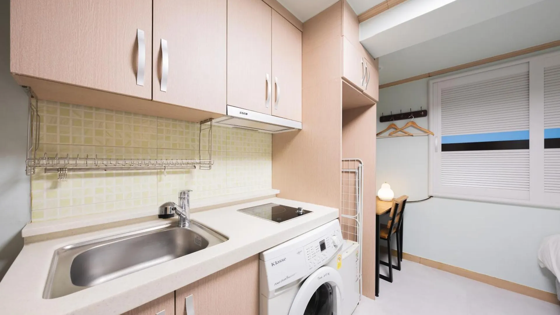 Cave Myeongdong Hostel Seoul