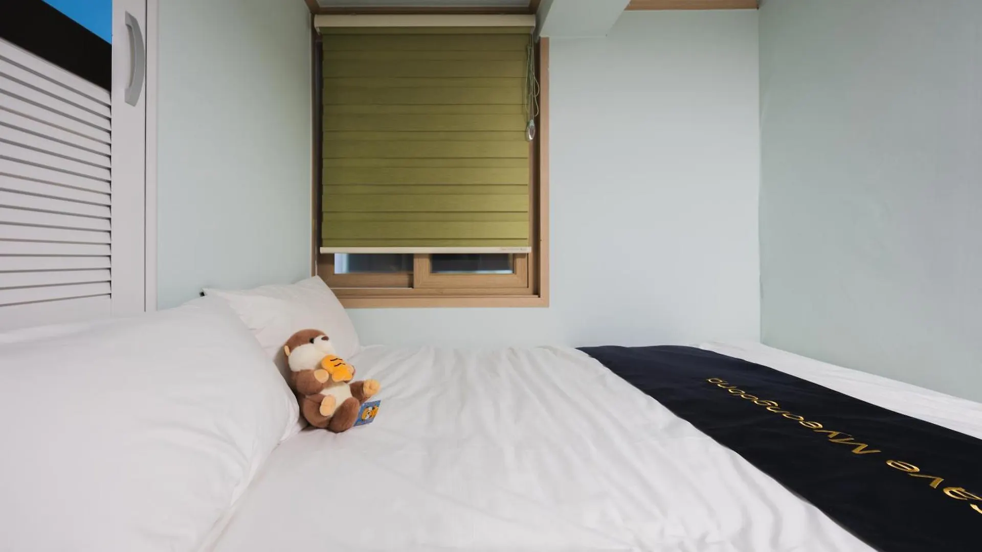 Cave Myeongdong Hostel Seoul South Korea
