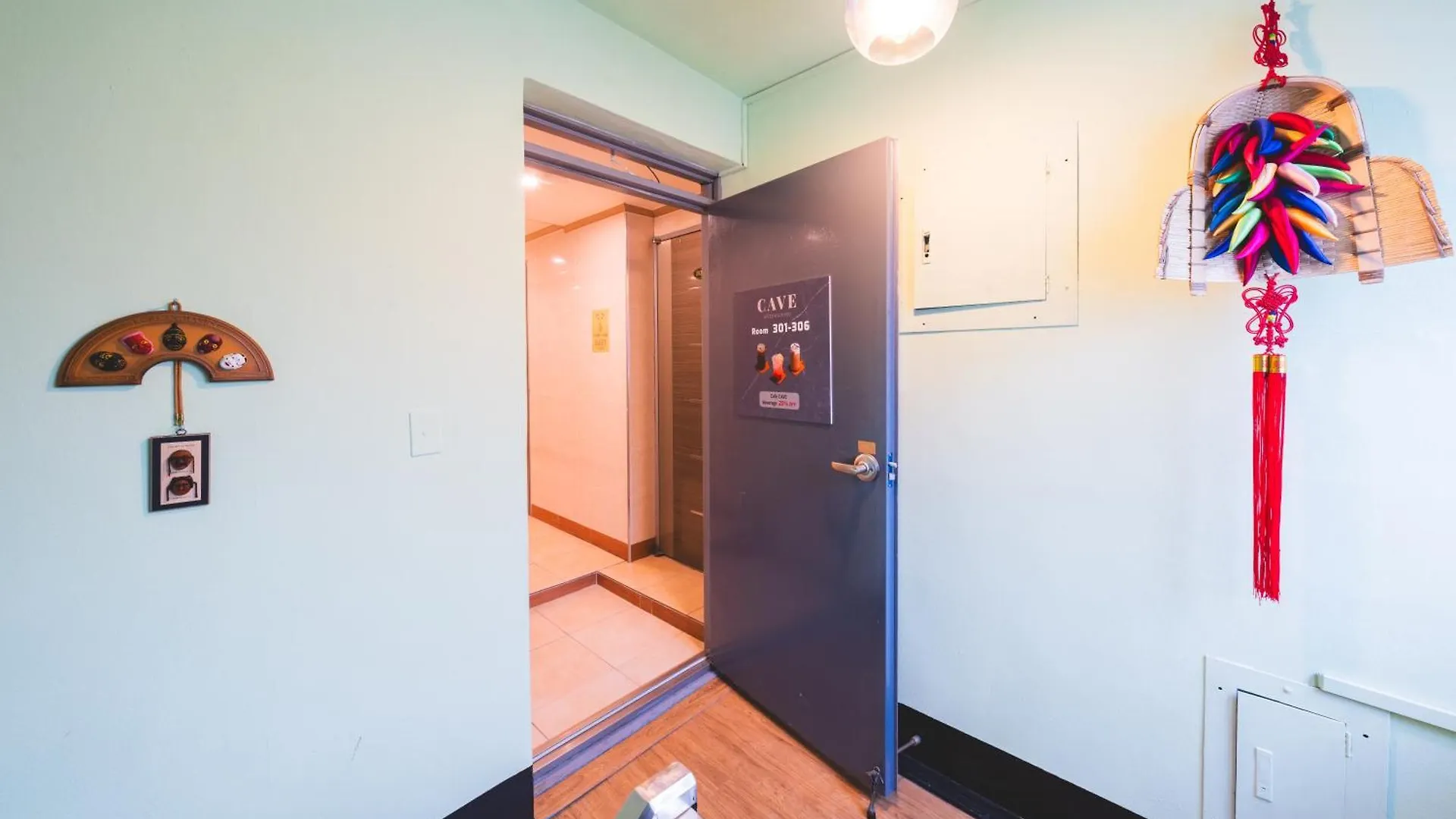 Cave Myeongdong Hostel Seoul South Korea