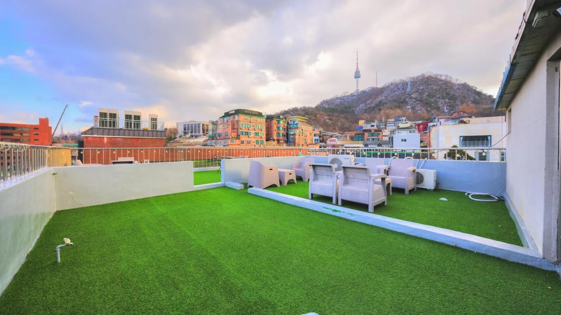Cave Myeongdong Hostel Seoul