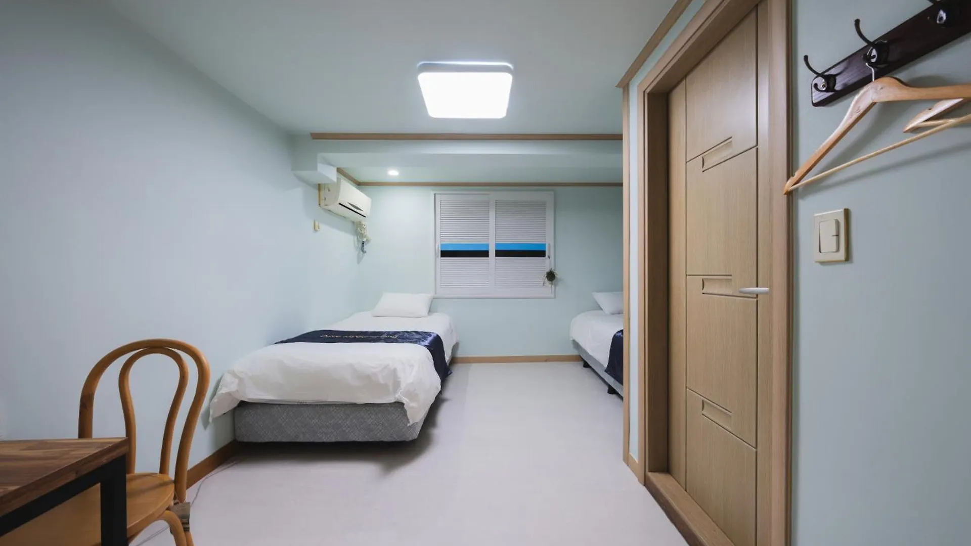 Cave Myeongdong Hostel Seoul